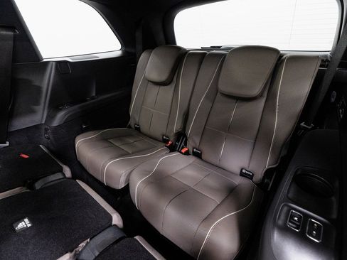 Used 2025 Mercedes-Benz GLS 580 4MATIC image 31