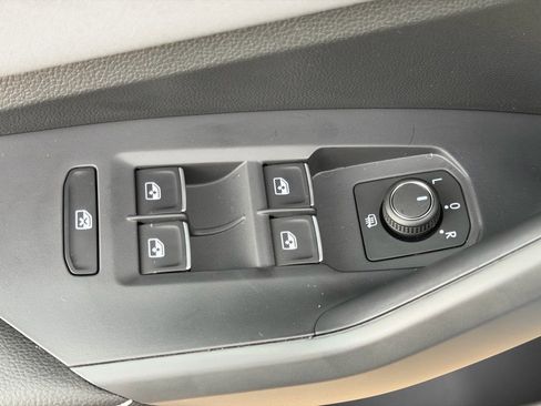 New 2026 Volkswagen Jetta SE image 21