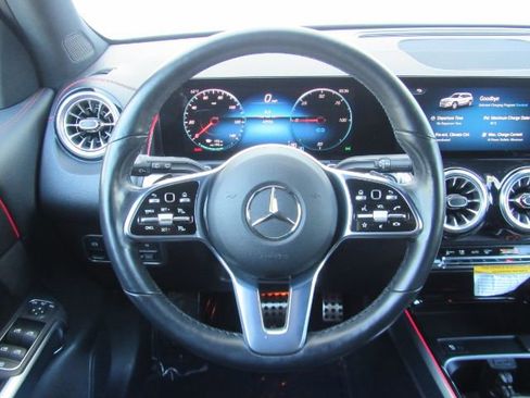 Used 2023 Mercedes-Benz EQB 300 4MATIC image 34