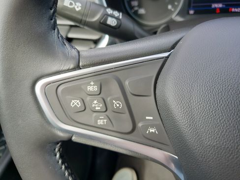 Used 2022 Chevrolet Equinox LT w/ Driver Convenience Package FWD image 16