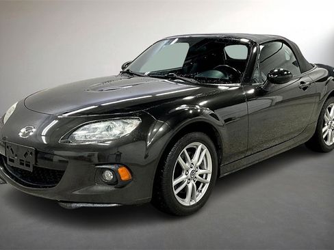 Used 2013 MAZDA MX-5 Miata Sport image 3