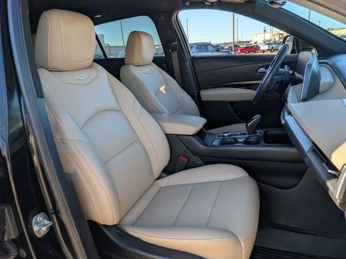Used 2024 Cadillac XT4 Luxury image 24
