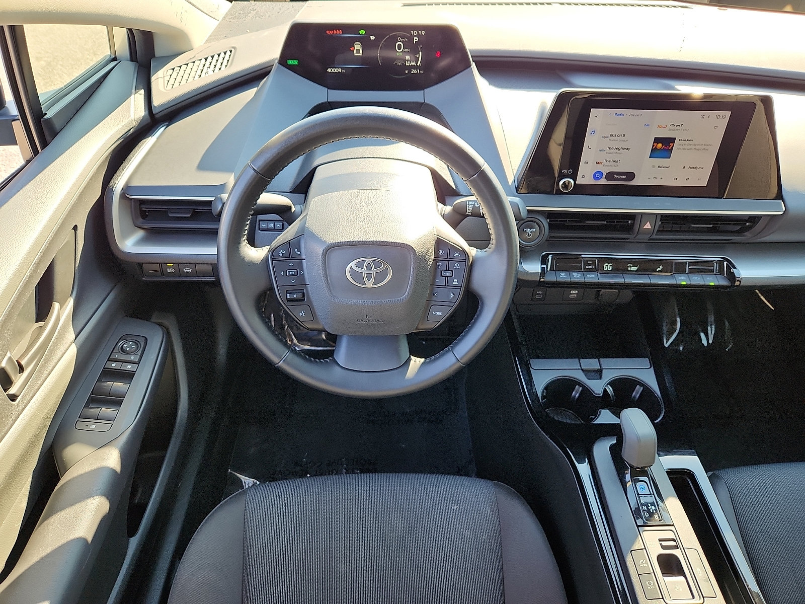 Used 2024 Toyota Prius LE FWD image 11