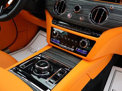 Used 2026 Rolls-Royce Spectre AWD/4WD image 39