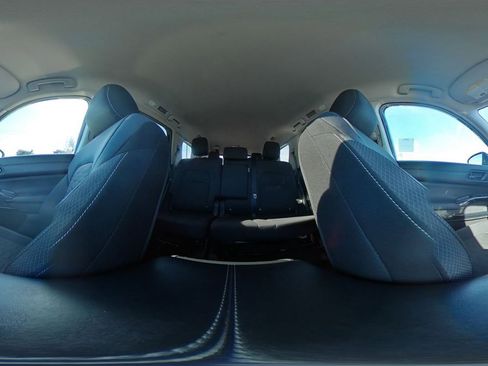 Used 2025 Nissan Pathfinder SV image 44