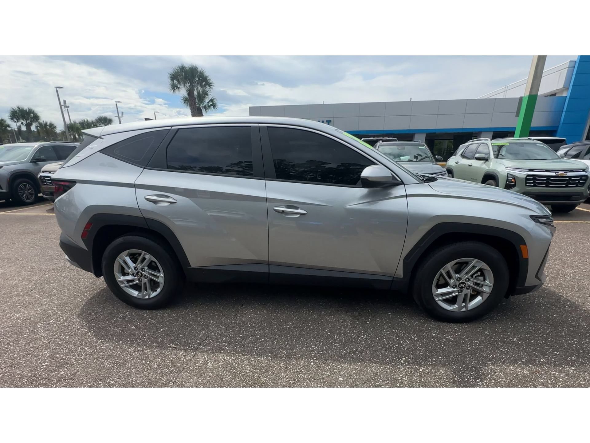 Used 2025 Hyundai Tucson SE FWD image 9
