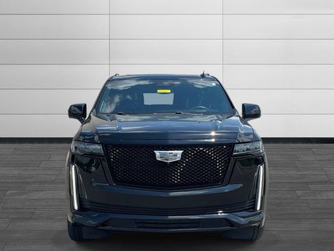 Certified 2023 Cadillac Escalade ESV Sport Platinum w/ Heavy-Duty Trailer Package AWD/4WD image 8