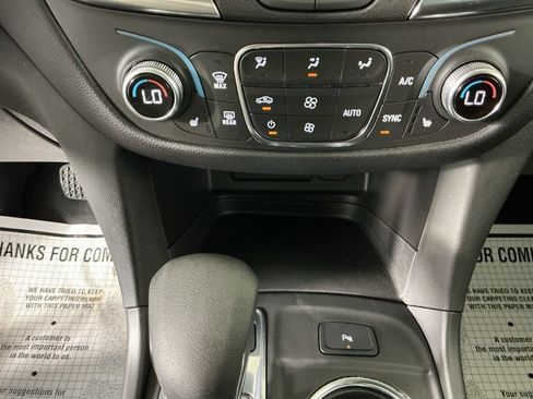 Used 2024 Chevrolet Equinox LT AWD/4WD image 25
