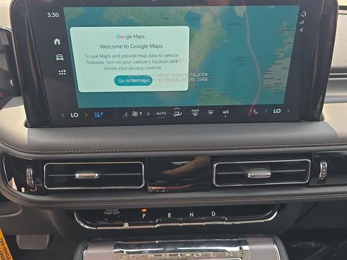 New 2025 Lincoln Aviator 2WD w/ Equipment Group 101A image 18