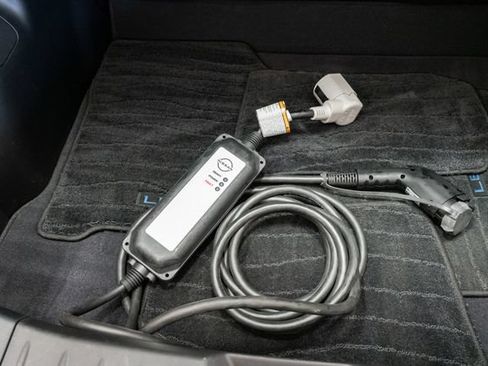 Used 2025 Nissan Leaf S FWD image 39