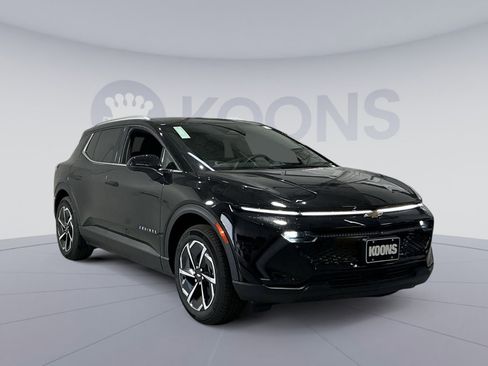 New 2026 Chevrolet Equinox EV LT image 18