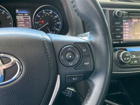 Used 2018 Toyota RAV4 XLE AWD/4WD image 11