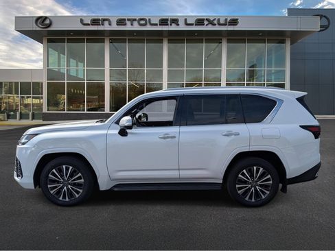 Used 2023 Lexus LX 600 4WD w/ Interior Upgrade Package image 6