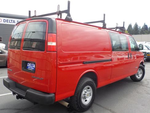 Used 2005 Chevrolet Express 3500 Extended RWD image 7
