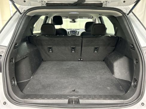 Used 2022 Chevrolet Equinox LS image 21