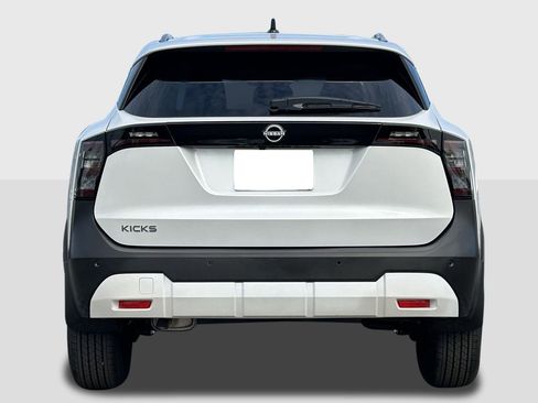 New 2026 Nissan Kicks SV image 3