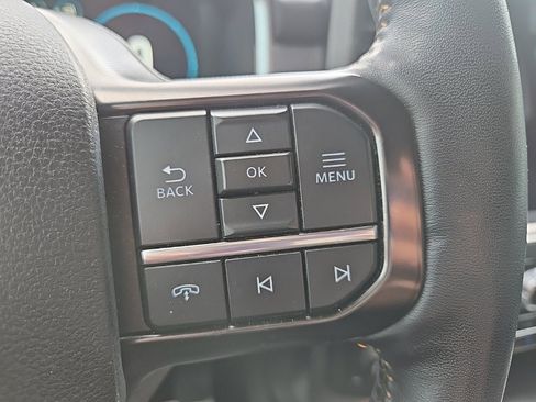 Used 2023 Ford F150 Platinum w/ FX4 Off-Road Package image 57