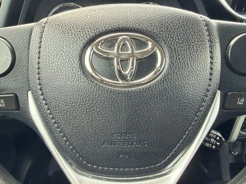 Used 2019 Toyota Corolla LE FWD image 39