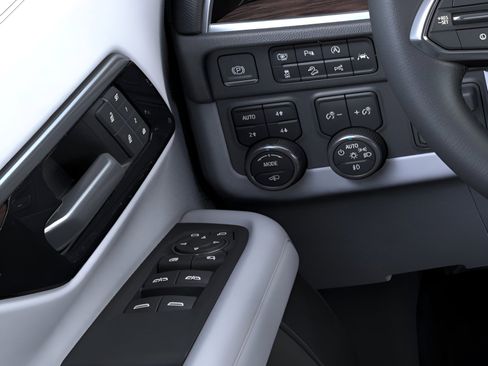 New 2025 Chevrolet Suburban Premier w/ Sun And Tow Package image 22