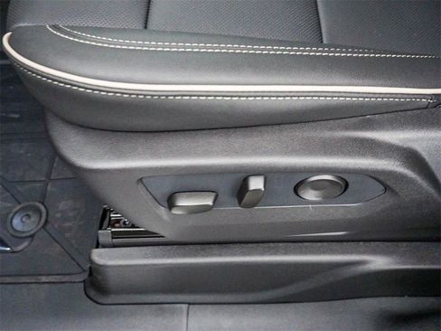 New 2026 Chevrolet Suburban Premier w/ Sun And Tow Package image 21