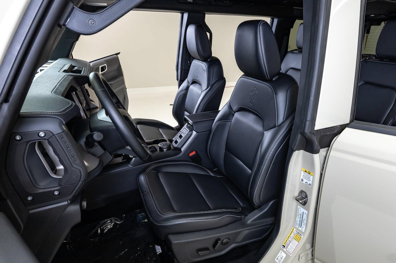 Used 2026 Ford Bronco Outer Banks AWD/4WD image 28