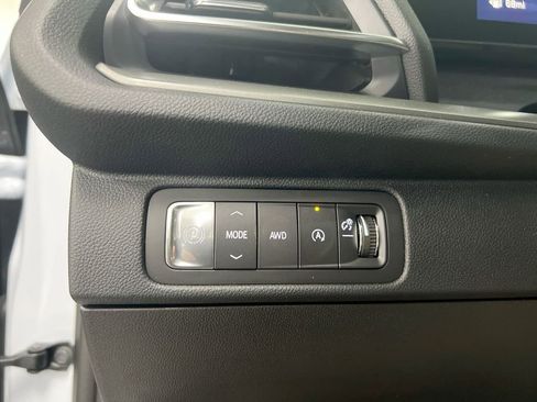 New 2026 Chevrolet Traverse LT AWD/4WD image 19