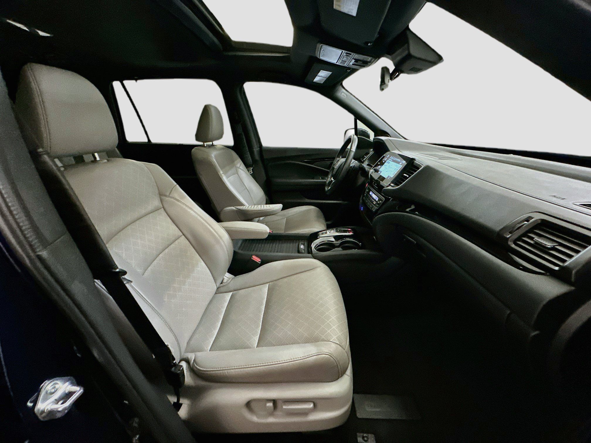 Used 2022 Honda Passport Elite image 33