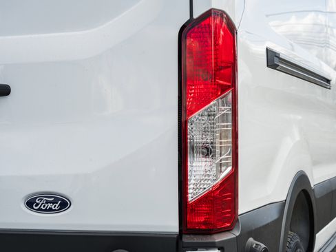 New 2026 Ford Transit 250 148 Medium Roof image 37