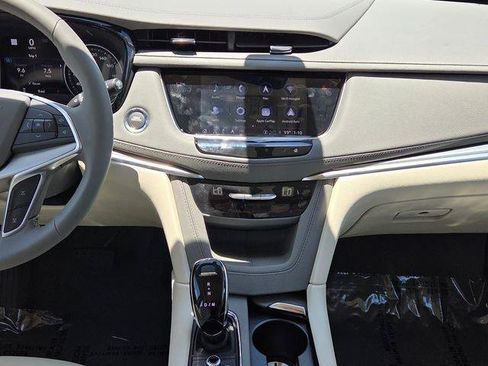 New 2026 Cadillac XT5 Premium Luxury w/ Driver Assist Package FWD image 17
