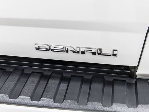 Used 2017 GMC Sierra 1500 Denali AWD/4WD image 7