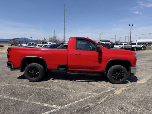 Used 2022 Chevrolet Silverado 2500 LT w/ Convenience Package AWD/4WD image 6