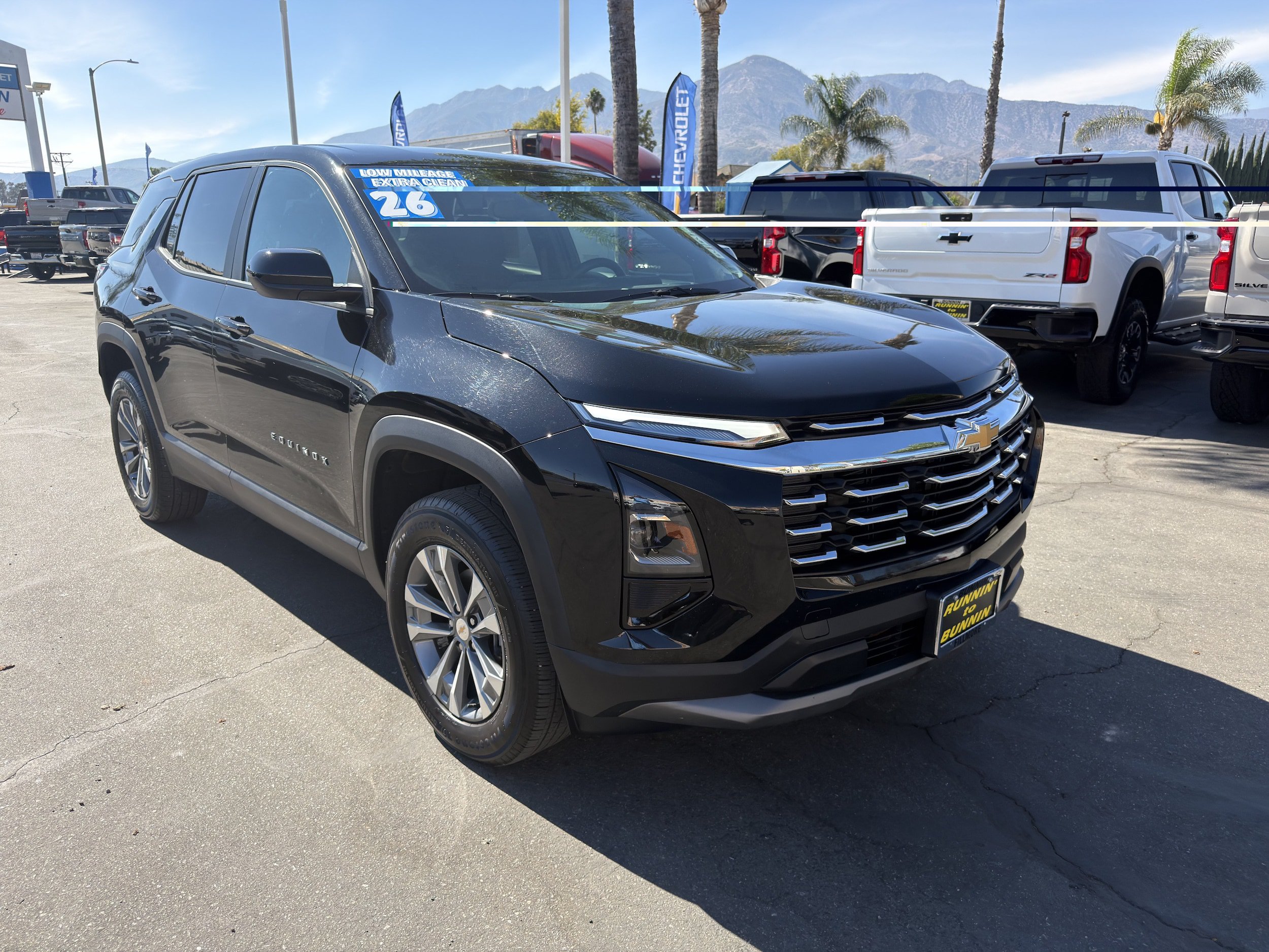 Used 2026 Chevrolet Equinox LT FWD image 2
