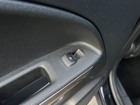 Used 2020 Ford EcoSport Titanium image 38