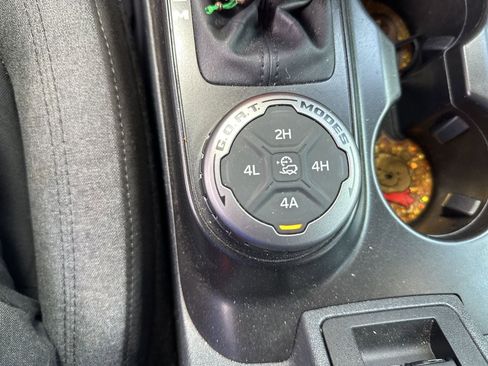 Used 2021 Ford Bronco Big Bend w/ Sasquatch Package image 9