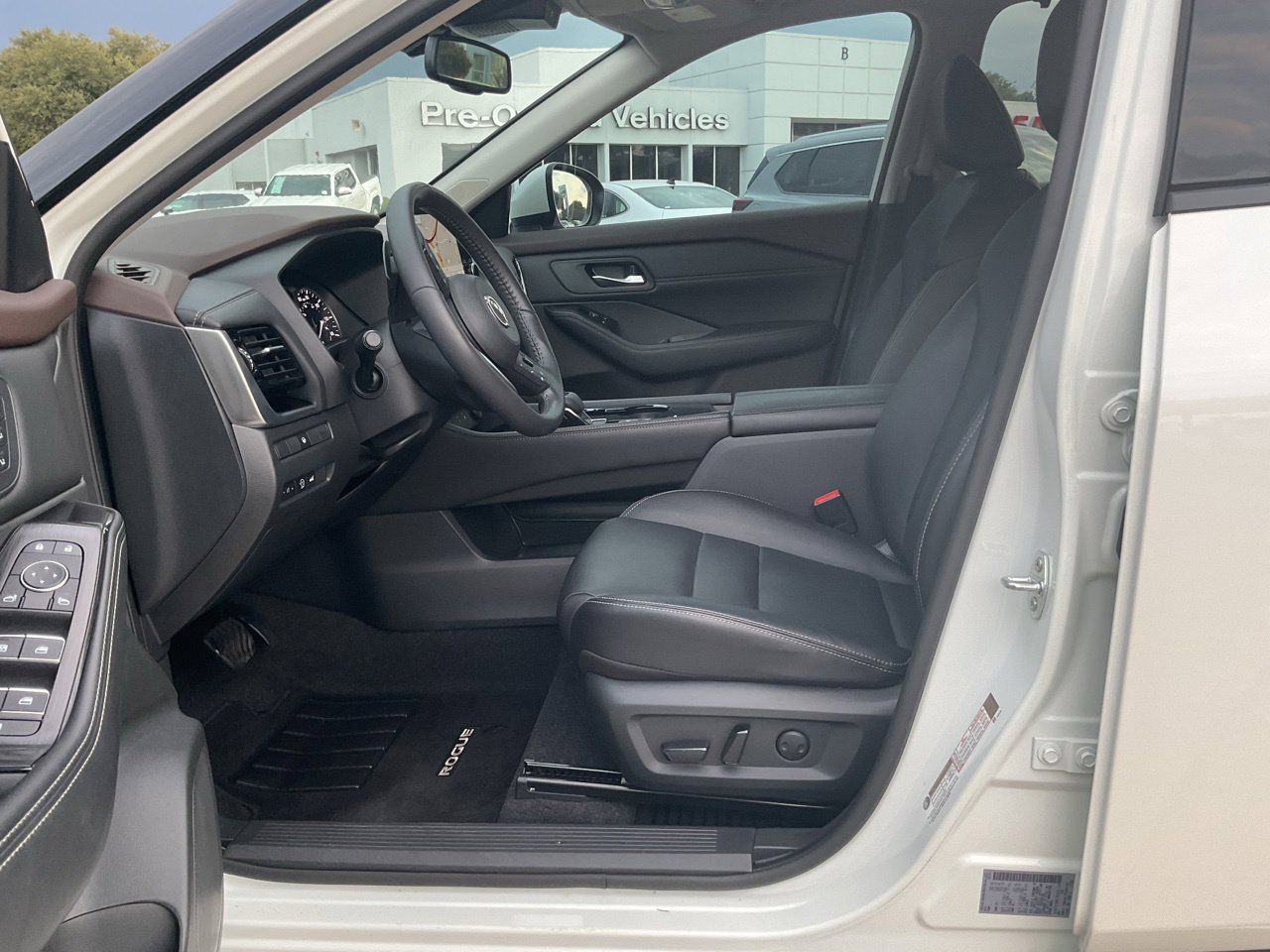 Used 2023 Nissan Rogue SL w/ SL Premium Package FWD image 8