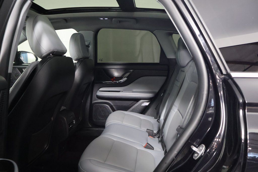 Used 2022 Lincoln Corsair Reserve w/ Equipment Group 201A AWD/4WD image 11