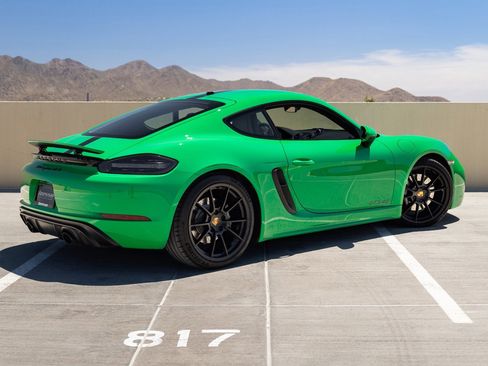 Used 2021 Porsche 718 Cayman GTS RWD image 9