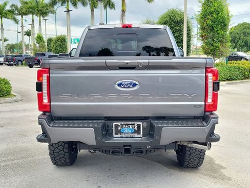 Used 2023 Ford F250 Lariat w/ Lariat Ultimate Package AWD/4WD image 9