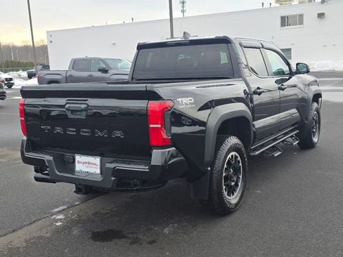 Used 2024 Toyota Tacoma TRD Off-Road image 6