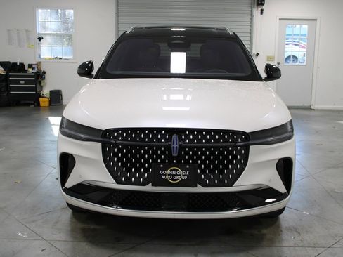 New 2026 Lincoln Nautilus Reserve image 2