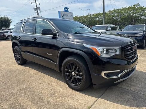Used 2019 GMC Acadia SLT w/ LPO, Black Accent Package AWD/4WD image 3