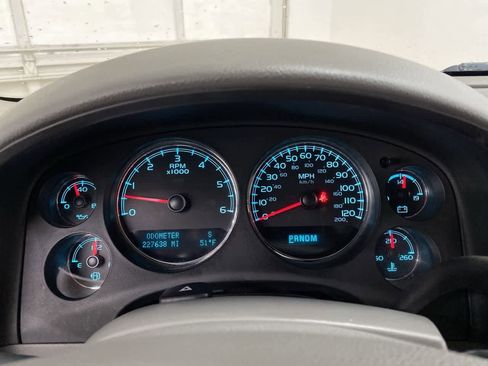 Used 2012 Chevrolet Avalanche LTZ image 28