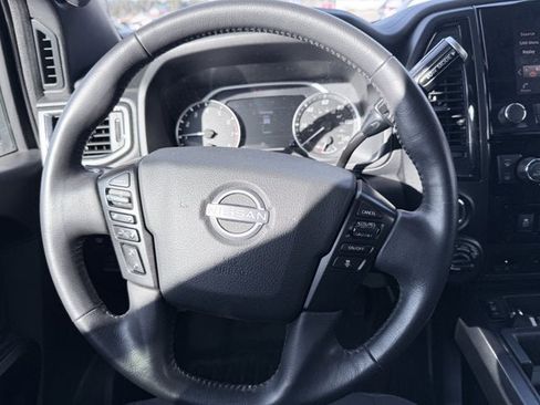 Certified 2023 Nissan Titan SV w/ SV Convenience Package image 15