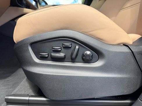 New 2026 Porsche Cayenne Turbo AWD/4WD image 30