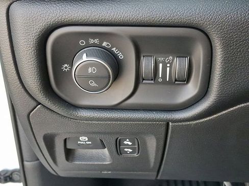 Used 2021 RAM 1500 Laramie w/ Sport Appearance Package AWD/4WD image 23