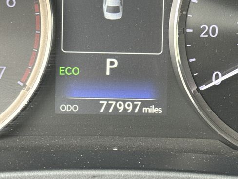 Used 2020 Lexus IS 300 image 22