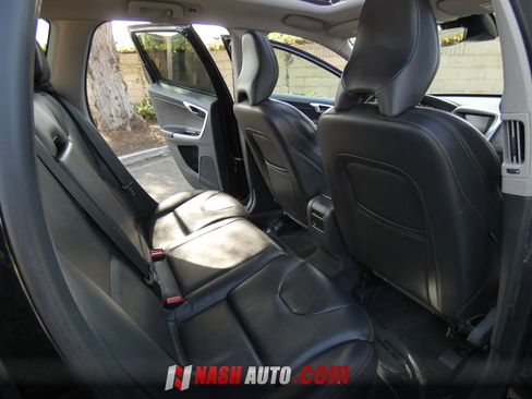 Used 2017 Volvo XC60 T5 Dynamic w/ Preferred Option Package FWD image 31