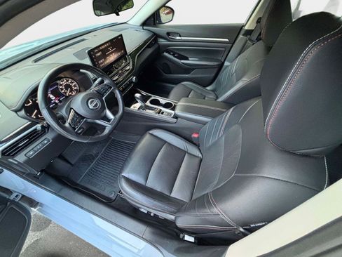 Used 2024 Nissan Altima 2.5 SR w/ SR Premium Package image 17