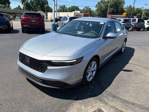 Used 2024 Honda Accord LX image 3