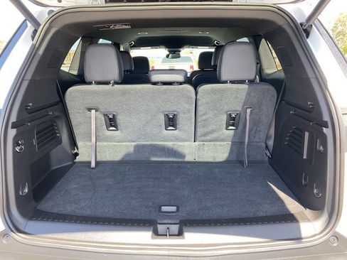 Used 2025 Buick Enclave Preferred FWD image 25